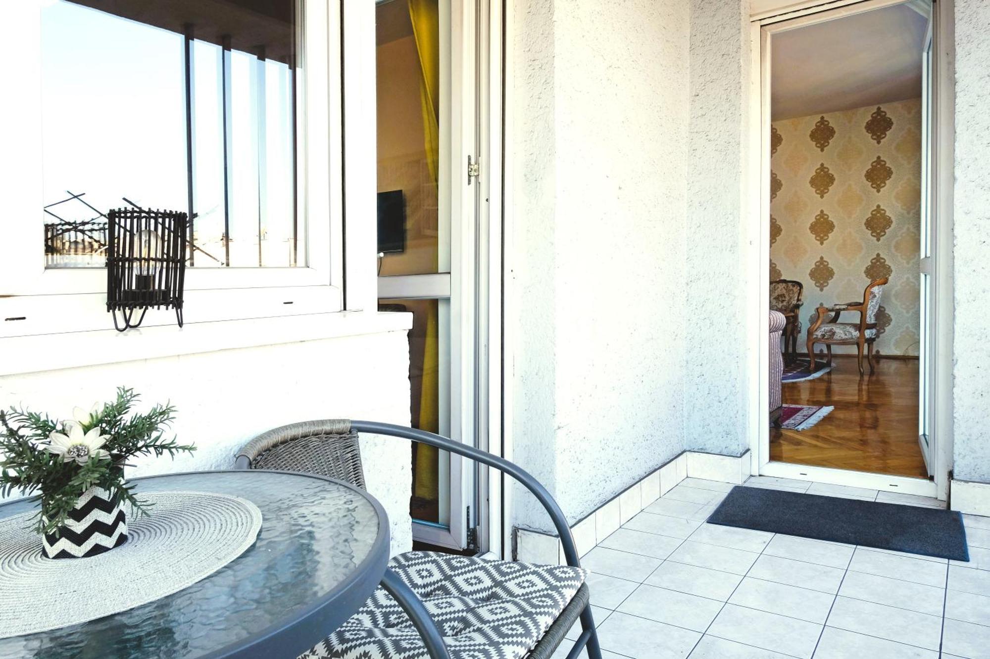 Windows City Apartment Belgrad Zewnętrze zdjęcie