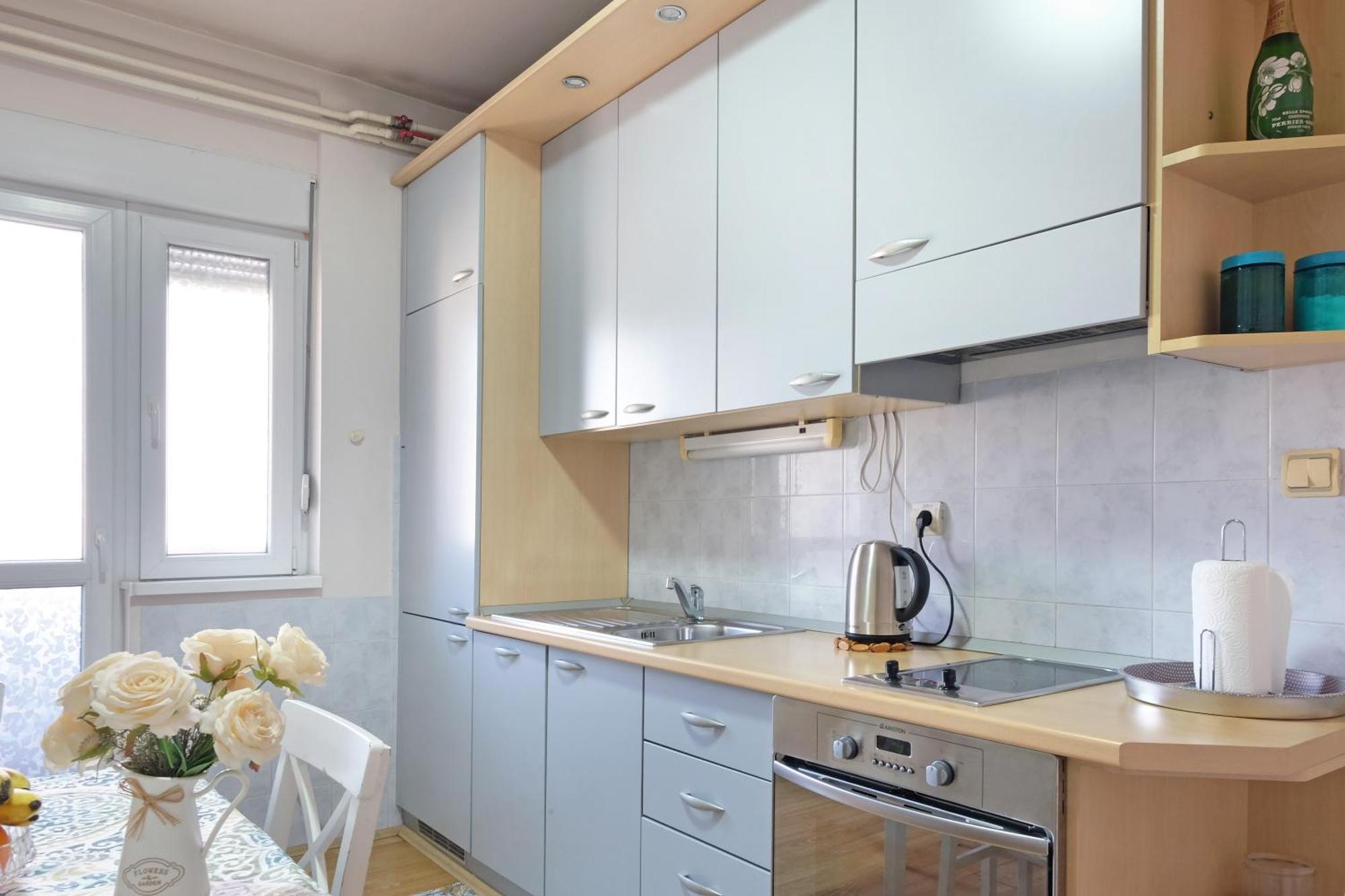 Windows City Apartment Belgrad Zewnętrze zdjęcie
